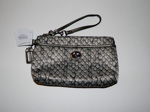 Coach snake print - med, wristlet