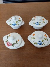 4 PETITES SOUPIERES à sauce