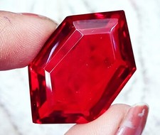 Topaze rouge taillée - topaze,