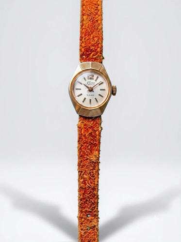 Montre mécanique vintage - montre,