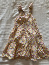 Jolie Robe - taille 7 / 8 ans