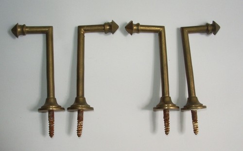 Lot embrasses attaches - lot,