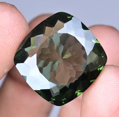 Moldavite naturelle - 27,80, ct