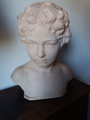 Sculpture statue un jeune - /,
