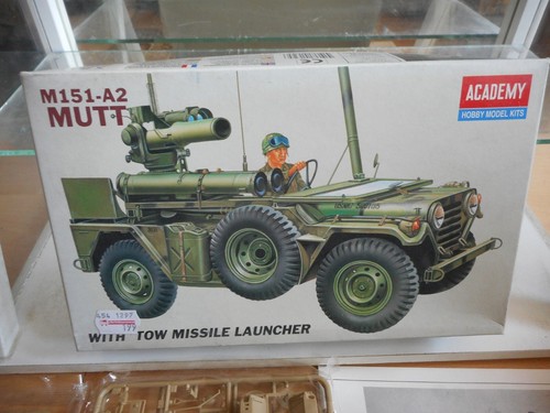 Modelkit academy m151 mutt - modelkit, m151-a2