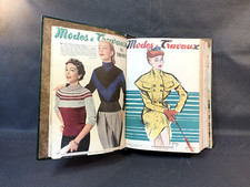 Lot de 13 revues Modes et Travaux années 1950 dans un album
