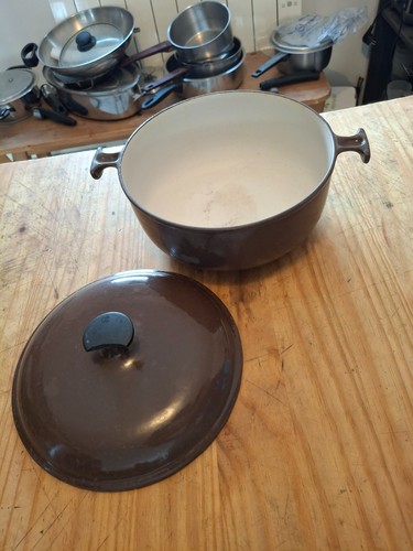 Cocotte creuset fonte - le, en