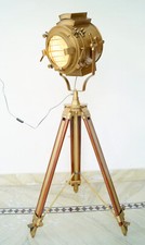 Ancien trépied de projecteur