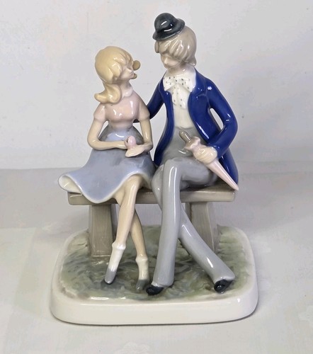 06m20 jolie statue - 06m20,