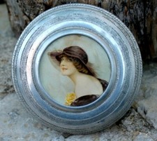 Ancienne et belle  boite savon