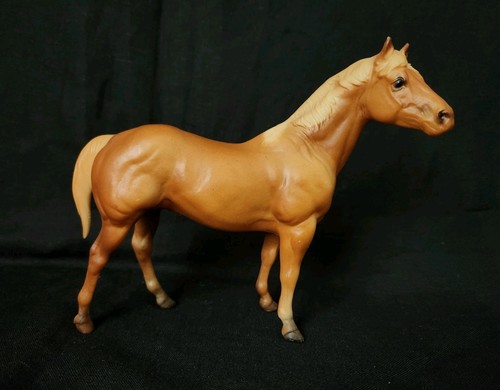 Breyer quarter horse - breyer,