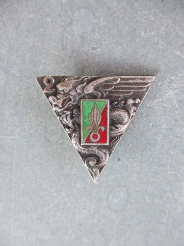Rare insigne militaire - , 2ème