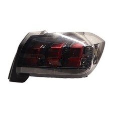 Feu arriere principal droit