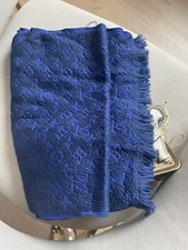 /Écharpe Louis Vuitton, Couleur Bleu Marine Jamais Portes  Vendu Avec Dustbag
