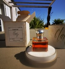 Flacon de parfum CLARTE par