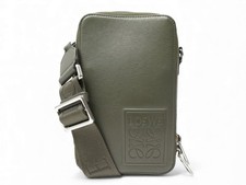 SAC A MAIN LOEWE POCHETTE VERTICALE CROSSBODY POCKET BANDOULIERE CUIR KAKI 900€