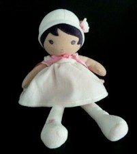 L99. DOUDOU KALOO POUPEE Robe rose blanc violet ruban 30cm Créations tendre TTBE