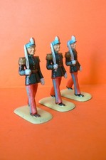 NOREV  / ECOLE MILITAIRE : BEL ENSEMBLE DE 3 SAINTS  CYRIENS AU DEFILE