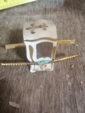 Carosse Miniature En Porcelaine Porte Personne Chaise À Porteur