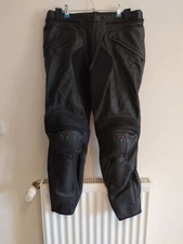 Pantalon moto cuir Dainese taille italienne 56 état neuf