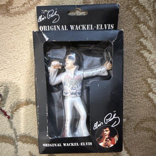 Elvis presley wackel - presley,