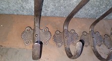 Anciennes patères en fer /