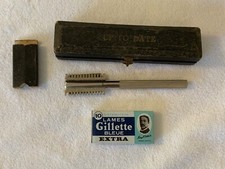 Ancien rasoir UP TO DATE avec