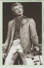 JOHNNY  HALLYDAY   N° 155  : PHOTO DE MAGAZINE  PLASTIFIEE .