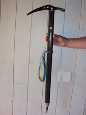 Ancien piolet d'alpiniste CHARLET MOSER FRANCE Old Ice collection montagne