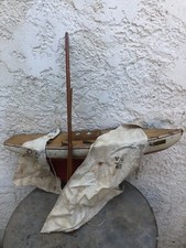 VOGU'ENMER ancien bateau de bassin en bois a restaurer 65CM