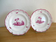 DEUX ASSIETTES CREUSES FAIENCE GIEN DECOR PAYSAGES ROSES.