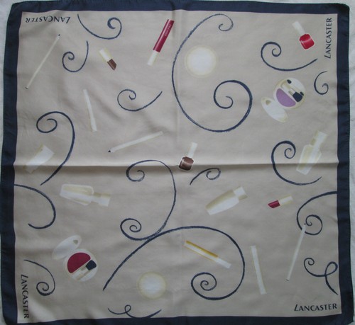 Superbe foulard lancaster - -superbe,