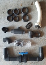 Lot de raccords et pièces divers tuyaux PVC diamètre 63 mm