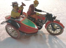 Moto side-car mécanique en tôle lithographiée – Jouet vintage à clé