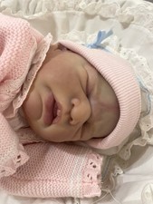 bébé reborn réaliste
