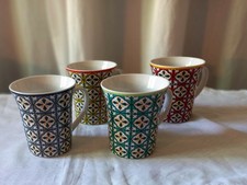 Ensemble de 4 mugs Anna Hansen, état neuf