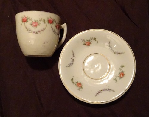 Ancienne tasse soucoupe - tasse, et