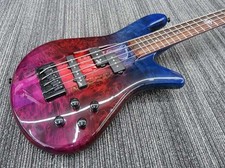 Guitare basse électrique