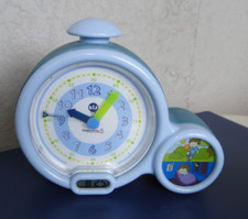 Réveil CLAESSENS bleu éducatif jour nuit enfant 4 ans et plus