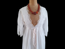 Belle chemise robe brodée