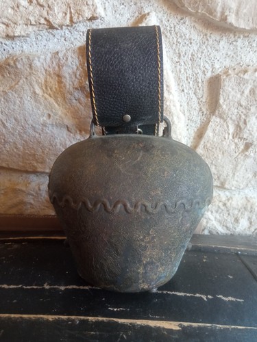 Ancienne cloche à - ,