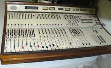 IMPORTANTE  CONSOLE RADIO / STUDIO  / BROADCAST GIRARDIN CS 856 TRES RARE