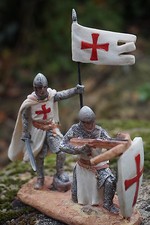 50012  FIGURINE STATUETTE