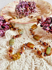 Collier perles pierre
