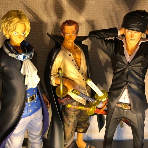 Figurine collection one - de,