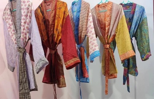 Lot robes kimono en - de, soie