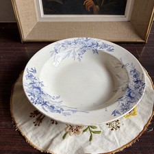 PLAT CREUX EN FAIENCE DE CREIL