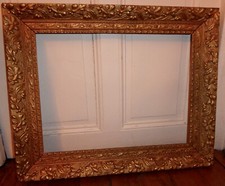 Beau cadre ART NOUVEAU stuc doré décor floral 