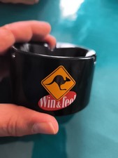 Ancien Cendrier Winfield . Win & Feel -  (Matière Plastique)