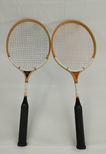 2 Anciennes Raquettes De Badminton En Bois Vintage De La Marque Miniket 54cm